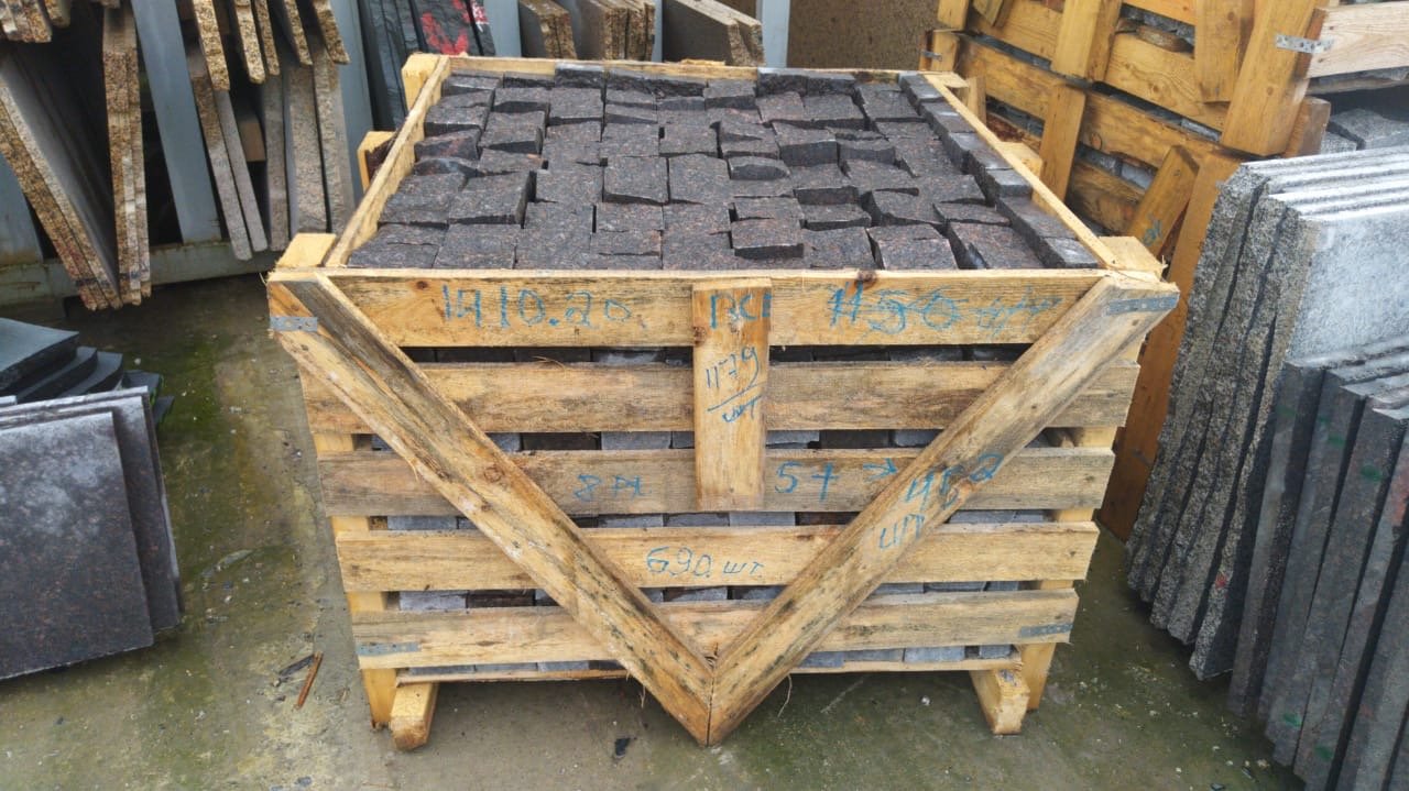 Брусчатка колотая, гранит Дымовский из гранит Дымовский