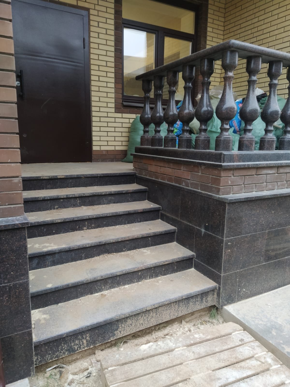 Крыльцо, гранит Дымовский, фото 2